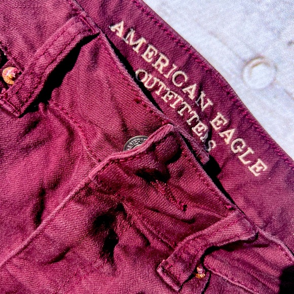 Women’s distressed shorts (8/M) American Eagle/H&M. Excellent condition-Fashion - Picture 5 of 7